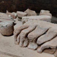 Steinerne Funde aus dem Kloster Ramosa