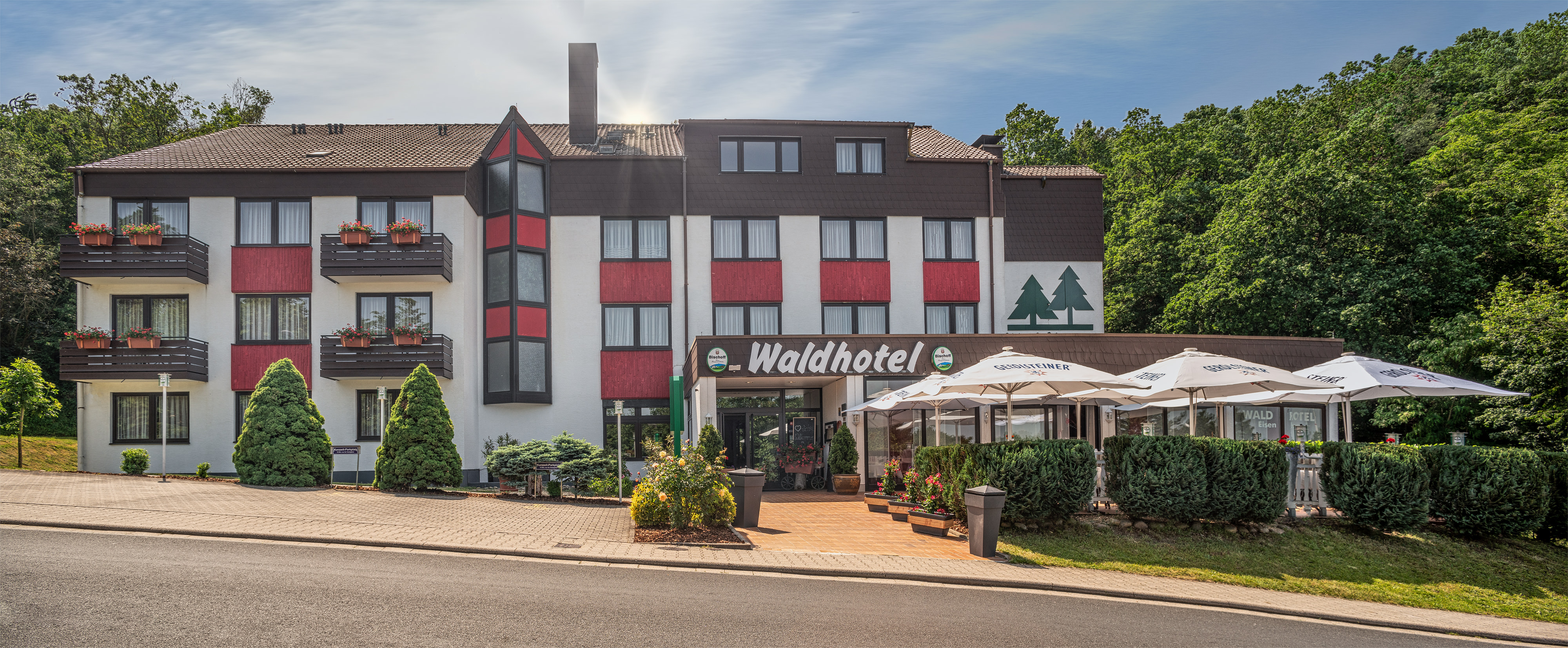 Gebäude des Waldhotels Eisenberg